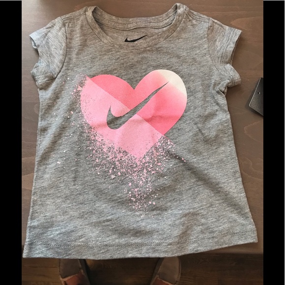 NIKE girls t-shirt